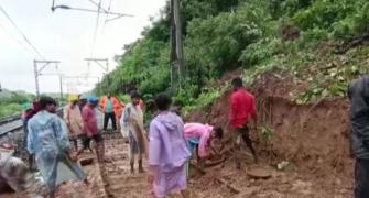 Rains hit Konkan Railway, 6000 passengers stranded