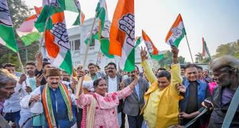 'Riwaaj' continues as Cong wrests Himachal from BJP