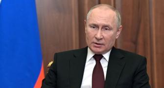 War fears grow as Putin orders troops to Ukraine