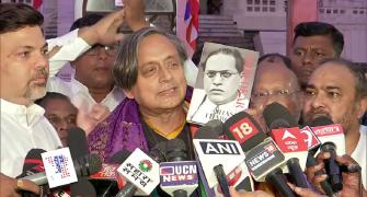 Cong prez poll: Tharoor ready for debate, Kharge not