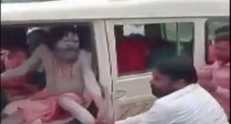 4 Sadhus thrashed on suspicion of being child-lifters
