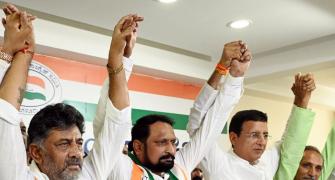 Jolt to Karnataka BJP, former dy CM Savadi joins Cong