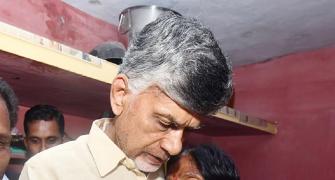 Police stops Chandrababu from entering constituency