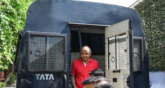 Sisodia returns to jail without meeting ailing wife