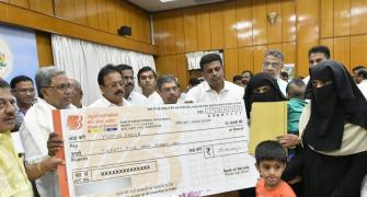 K'taka pays Rs 25L to kin of communal violence victims