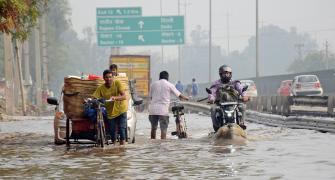 Hailstorm lashes Delhi, day temperature drops
