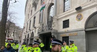 London: 2,000 Khalistani protestors at Indian Mission