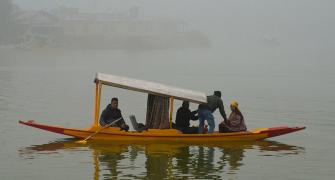 Dense Fog Engulfs Kashmir