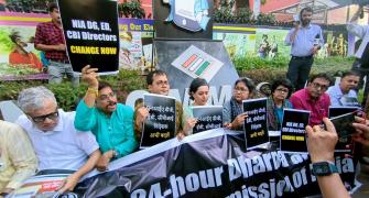 High drama as TMC leaders held from outside EC office
