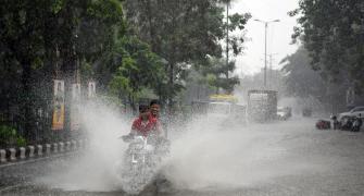 Sudden downpour floods Delhi, Mumbai gets a respite