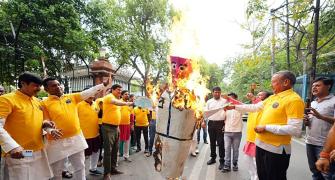 AAP 'passed on' bribe money as poll funds, charges ED