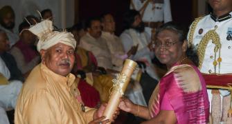 Traditional vaid to return Padma Shri over Naxal threat