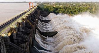 Bengal floods: Mamata's warning to Modi