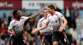 PHOTOS: Liverpool back on top as Everton push on for top four