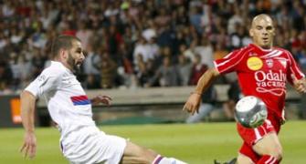 French League: Lyon go top with win