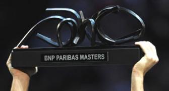 Djokovic downs Monfils for Paris Masters title