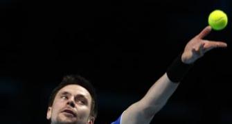 Soderling dumps Djokovic at World Tour Finals