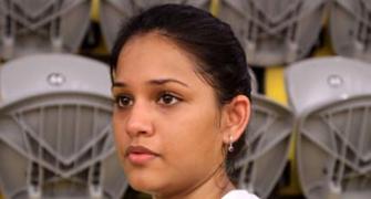 Pallikal in quarters, Chinappa and Ghosal bow out