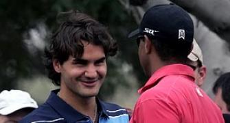 Federer lends support to Tiger Woods