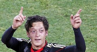 Man United frontrunner in Ozil bid?