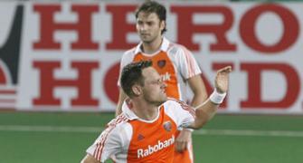 Taekema hat-trick helps Dutch drub Argentina