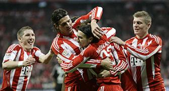 Gomez double sets up Bayern win, Ribery back