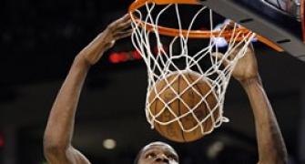 Heat, Thunder win opening play-off rounds