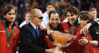 Costa quits Spain's Davis Cup team