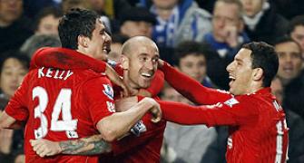 Liverpool beat Chelsea, ruin Torres debut