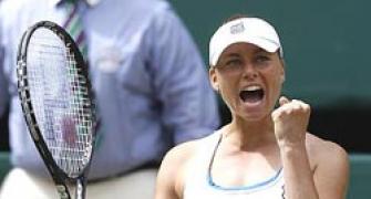 Injured Zvonareva pulls out of Fed Cup final