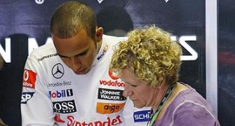 Hamilton dedicates victory to his mother