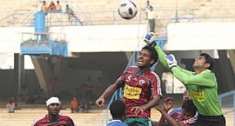 I-League: Dempo hold spirited Bagan's challenge