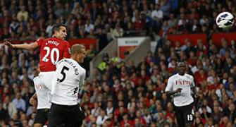 EPL: Van Persie strikes as United edge Fulham 3-2