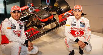 Button gives new McLaren an early thumbs-up