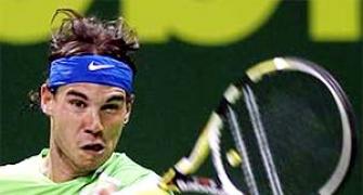Federer, Nadal stay on course for final showdown
