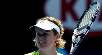 Clijsters, Li cruise, Federer advances without playing