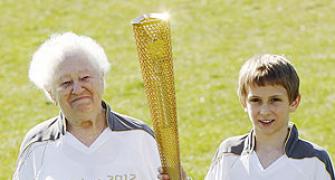 Olympic flame to visit London palaces and castles