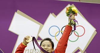 Chinese shooter Yi Siling wins first gold at London Games