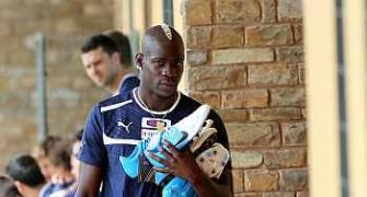 Balotelli warning for racists at Euro 2012