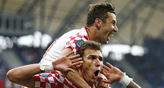 Mandzukic strike earns Croatia draw against Italy