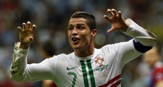 Ronaldo fires Portugal into Euro 2012 semi-finals