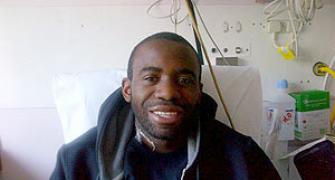 Muamba tweets hospital photo after cardiac arrest