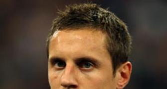 Jagielka to replace injured Barry in England squad
