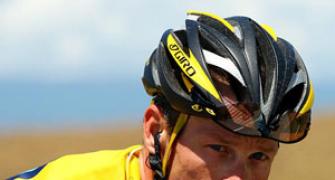 Armstrong's fate looms as USADA decision out on Monday