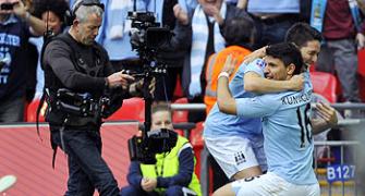 Manchester City hold off Chelsea to reach FA Cup final