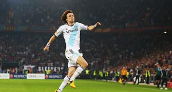 Europa: Luiz gives Chelsea last gasp win in Basel