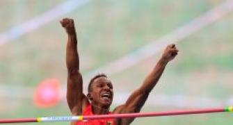 World Athletics: Holzdeppe vaults to surprise victory