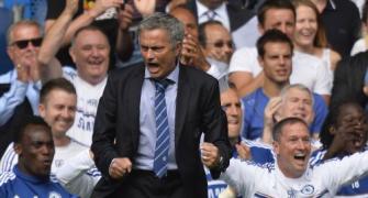 Is Mourinho determined to hijack Manchester Utd outcast Rooney?