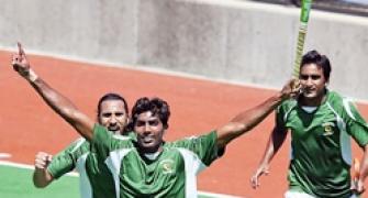 Asia Cup: Pakistan enter semis; South Korea rout Bangladesh