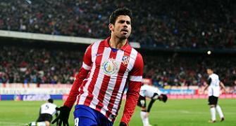 La Liga: Costa brace keeps Atletico on Barca's heels